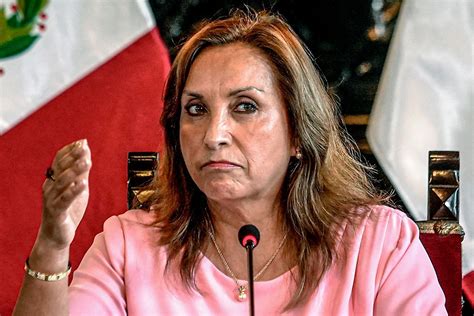 Presidente do Peru é acusada de crimes contra humanidade no TPI.